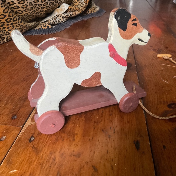 Handmade wooden pull toy of fox terrier by Heritage Toys - Picture 3 of 10